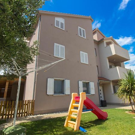 Apartmani Gnjidic Srima Εξωτερικό φωτογραφία