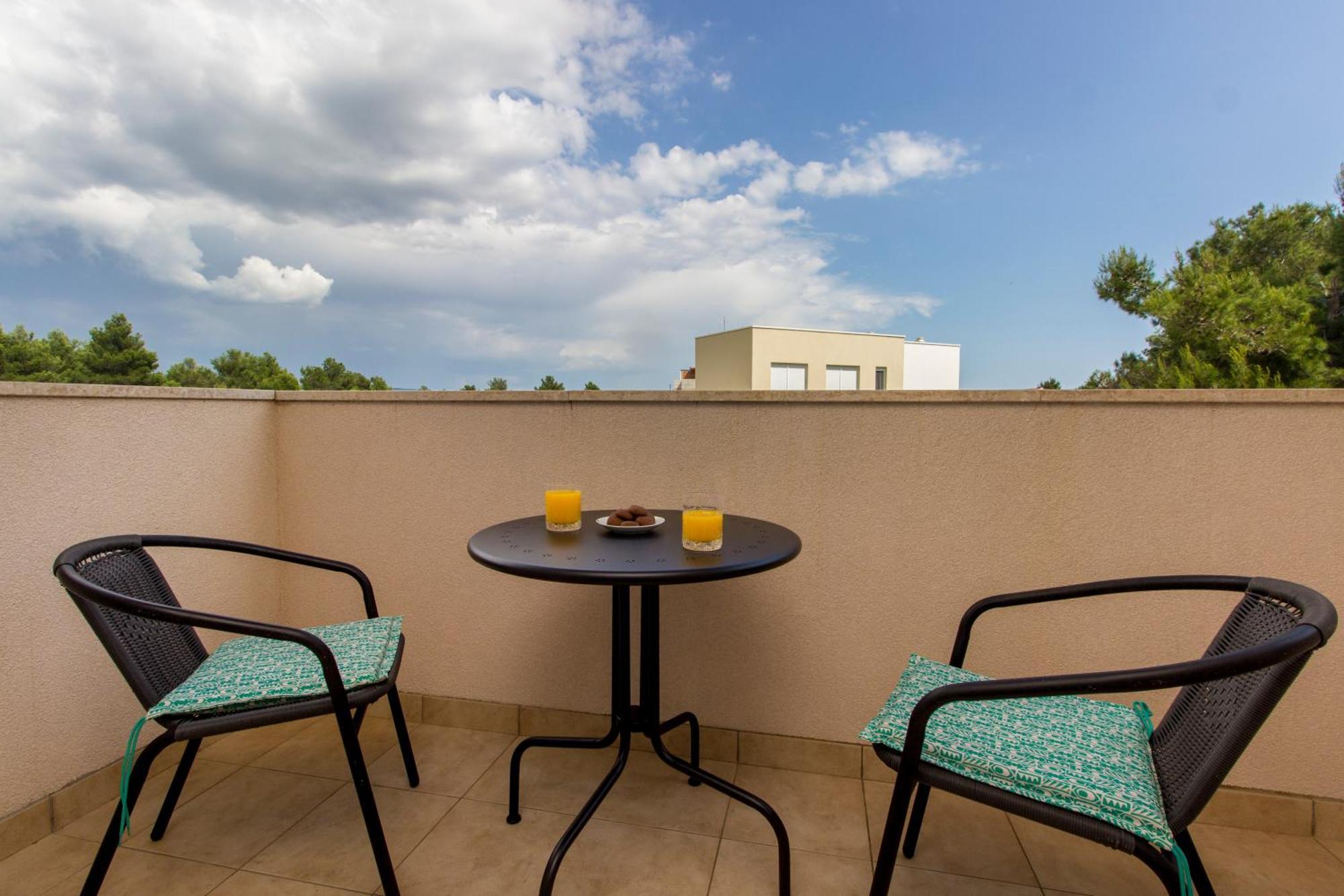 Apartmani Gnjidic Srima Εξωτερικό φωτογραφία