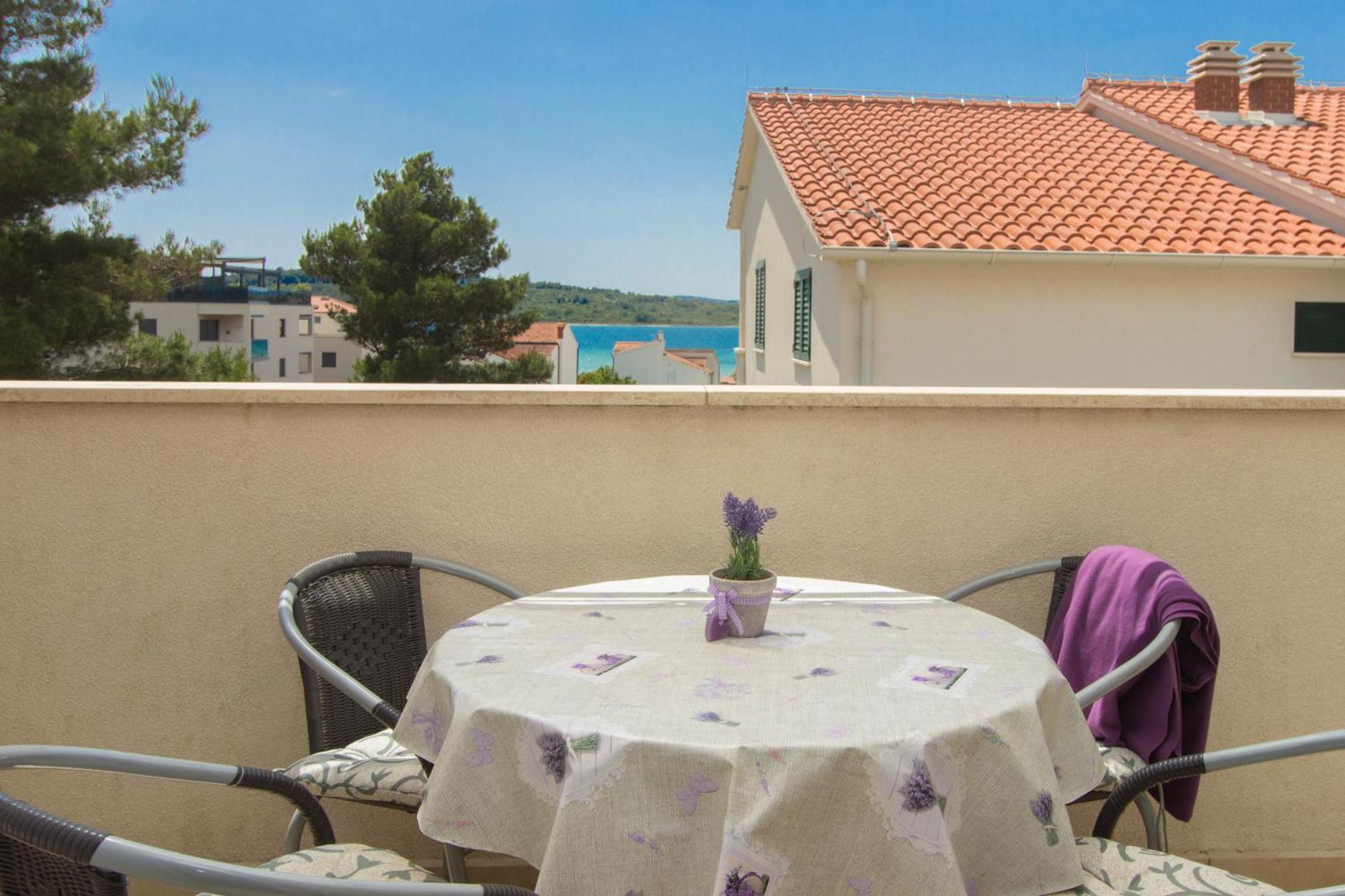 Apartmani Gnjidic Srima Εξωτερικό φωτογραφία