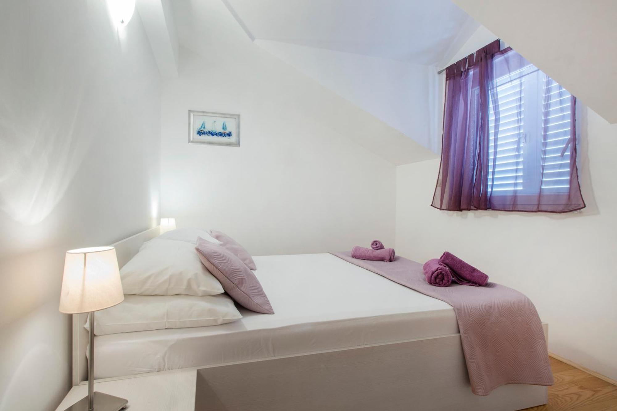 Apartmani Gnjidic Srima Εξωτερικό φωτογραφία