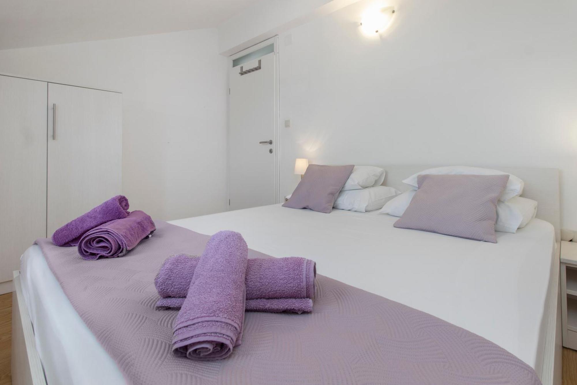 Apartmani Gnjidic Srima Εξωτερικό φωτογραφία