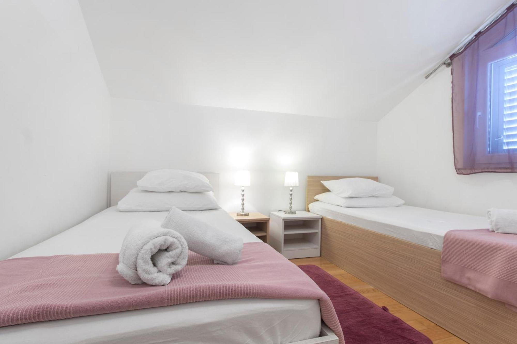 Apartmani Gnjidic Srima Εξωτερικό φωτογραφία