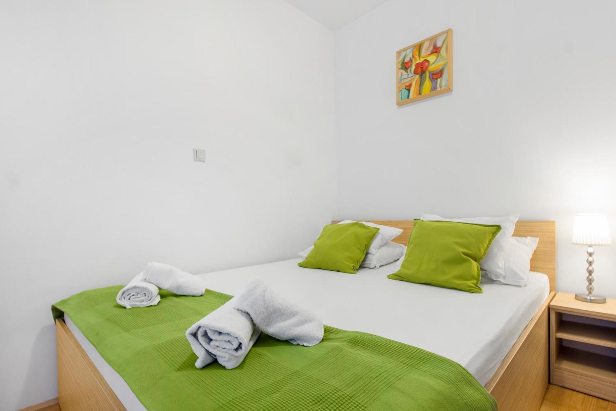 Apartmani Gnjidic Srima Εξωτερικό φωτογραφία