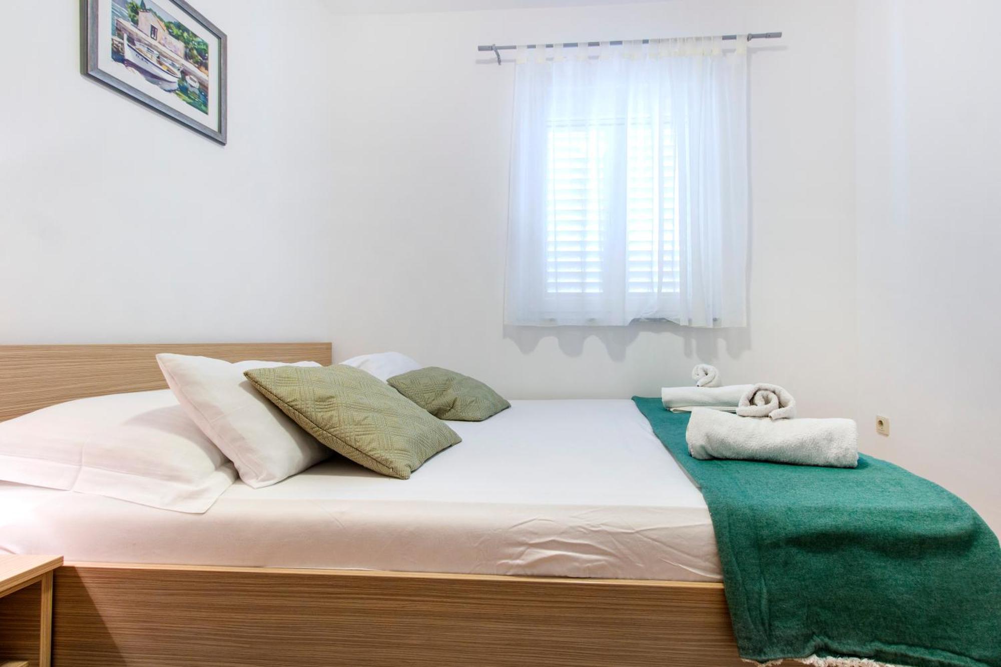 Apartmani Gnjidic Srima Εξωτερικό φωτογραφία