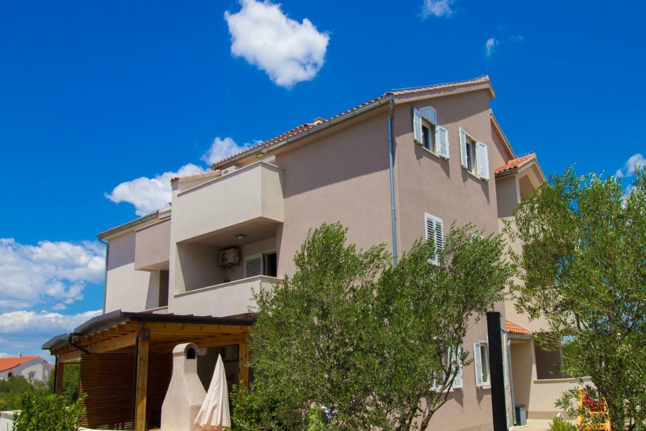 Apartmani Gnjidic Srima Εξωτερικό φωτογραφία