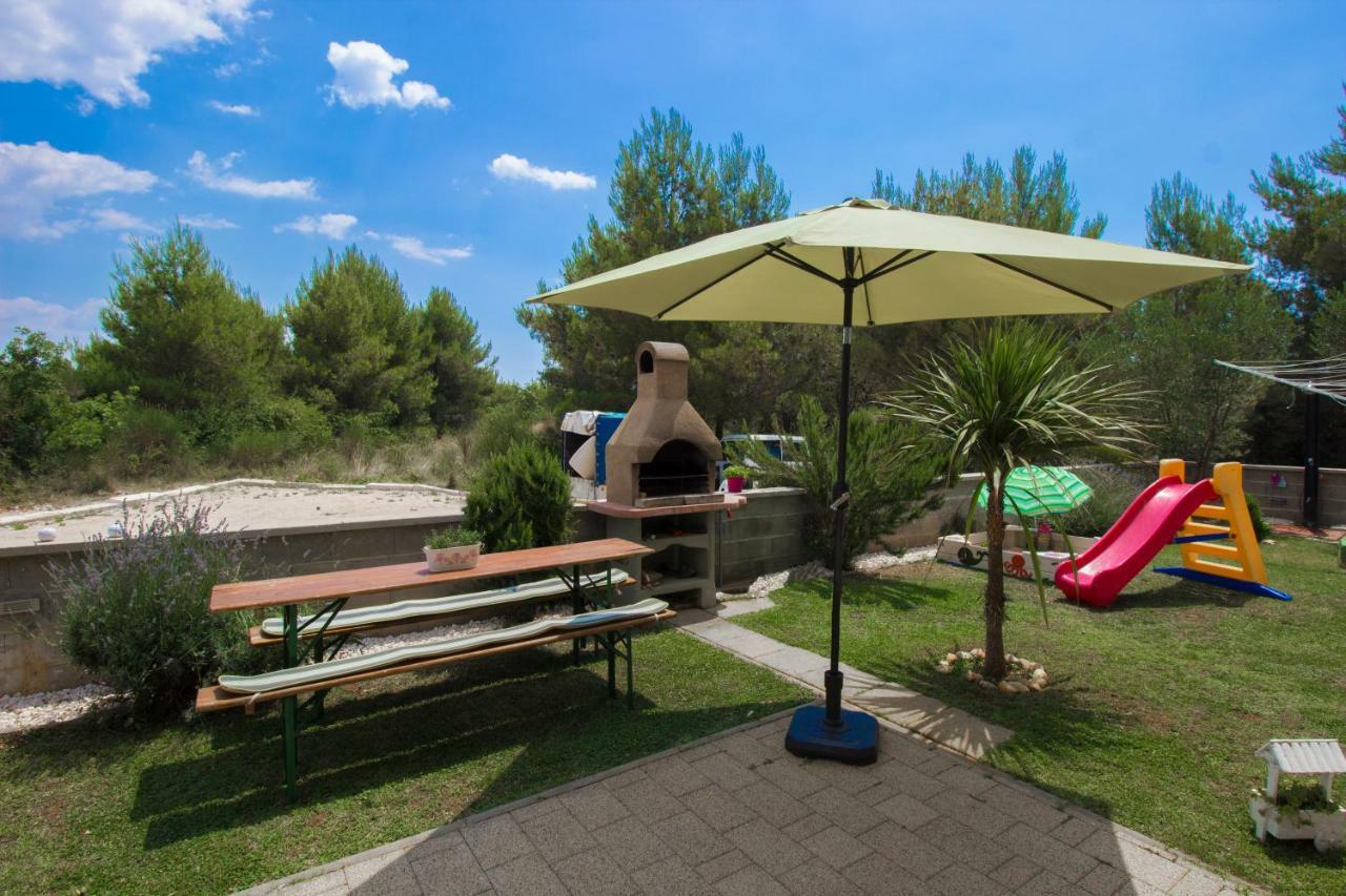 Apartmani Gnjidic Srima Εξωτερικό φωτογραφία