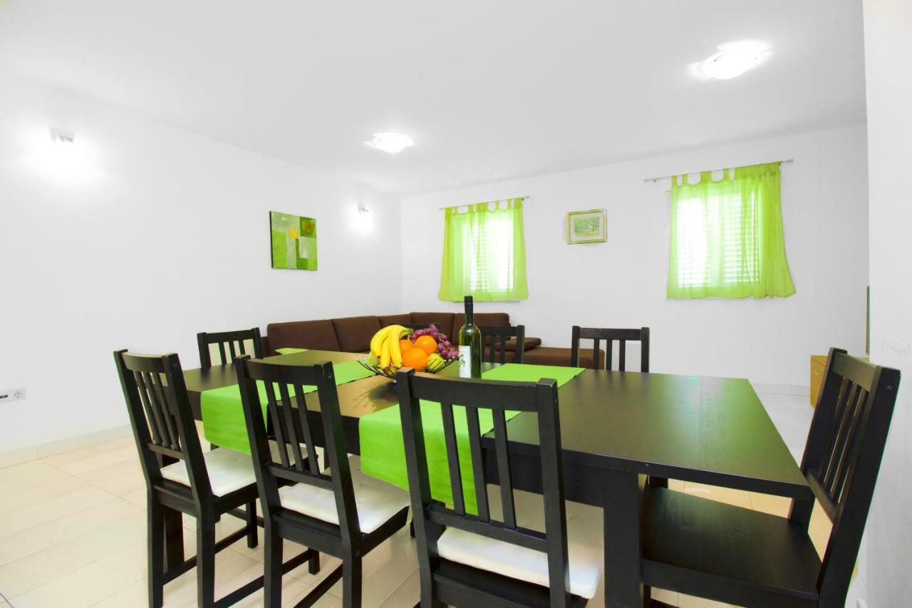Apartmani Gnjidic Srima Εξωτερικό φωτογραφία