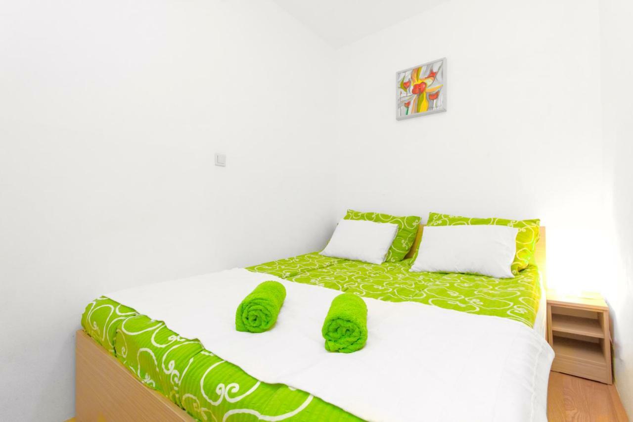 Apartmani Gnjidic Srima Εξωτερικό φωτογραφία